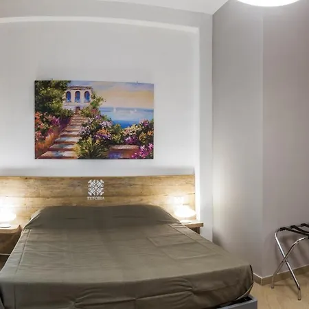 Euforia - Tre Sedi - Three Locations 4* Neapol