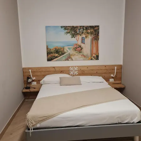 Euforia - Tre Sedi - Three Locations Bed and breakfast 4*