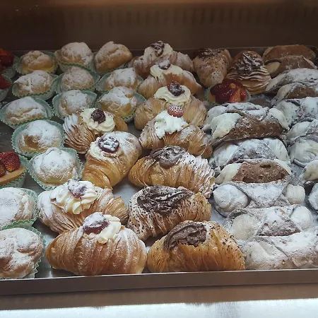 Euforia - Tre Sedi - Three Locations Bed & Breakfast Napoli