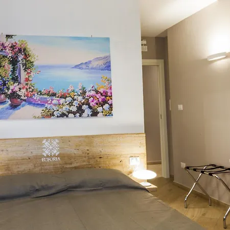 Bed & Breakfast Euforia - Tre Sedi - Three Locations Napoli