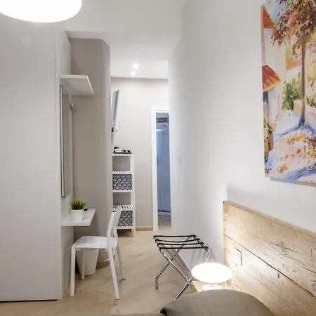 Euforia - Tre Sedi - Three Locations Couette-café Naples